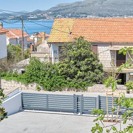 Διαμέρισμα New! Adriatic Shell - 10 Min Walk To